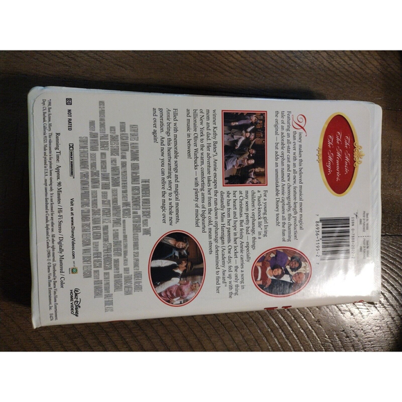 Annie (VHS, 2000) - Picture 2 of 7